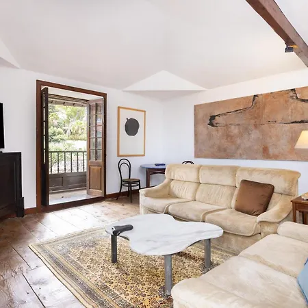 Zarate Apartman